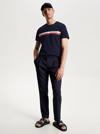 %100 Pamuklu Göğüs Baskılı T-Shirt