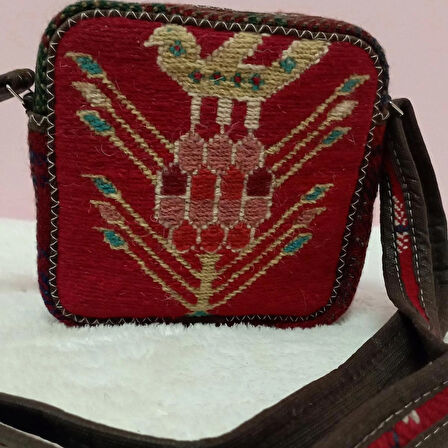 Otantik kilim desenli el dokuması çanta