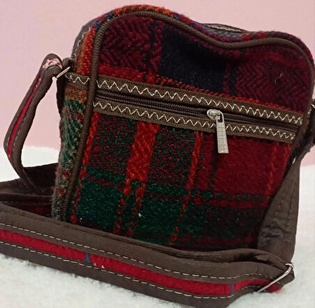 Otantik kilim desenli el dokuması çanta