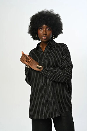 KADIN ÇİZGİLİ DESENLİ DÜZ RENK OVERSİZE KESİM GÖMLEK