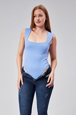 Astarlı Sıfır Kol Kare Yaka Dekolteli Çıtçıtlı Bodysuit