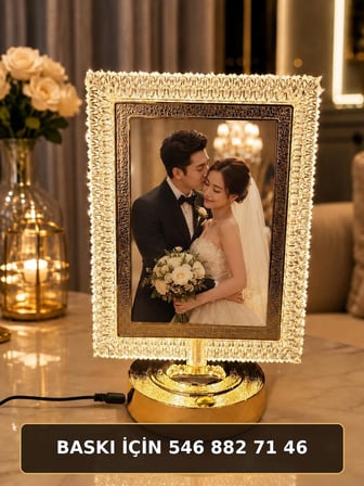 Kişiye Özel Fotoğraflı Kristal Dikdörtgen Çerçeveli LED Masa Lambası-Gold Tabanlı 13x18 cm Dekoratif Hediye 