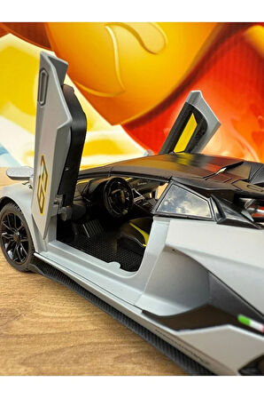 LAMBORGHİNİ AVENTADOR SVJ DİECAST MODEL ARABA SESLİ IŞIKLI KAPILARI AÇILIR LAMBORGİHİNİ GRİ ARABA