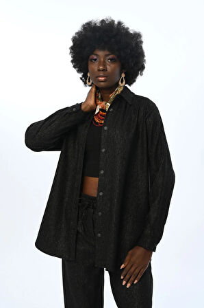 KADIN İNCE ÇİZGİLİ SİMLİ OVERSİZE KESİM GÖMLEK