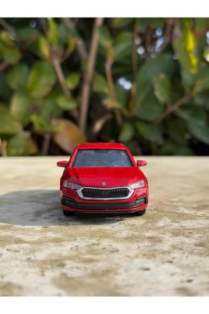 Skoda Octavia Koleksiyon Metal Araba 12cm Lüks Araba Kırmızı Oyuncak Araba Model Araba