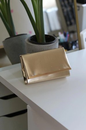 Gold Parlak Şerit Detaylı Zincirli Omuz Çantası