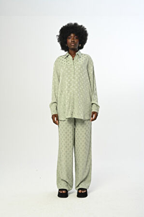 KADIN DESENLİ OVERSİZE KESİM GÖMLEK