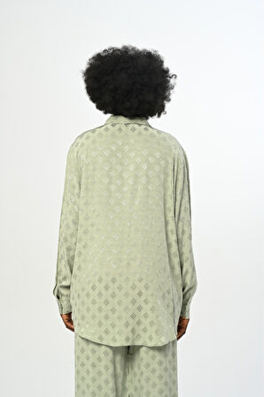 KADIN DESENLİ OVERSİZE KESİM GÖMLEK