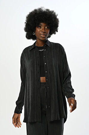 KADIN SİYAH ÇİZGİ DESENLİ OVERSİZE KESİM GÖMLEK