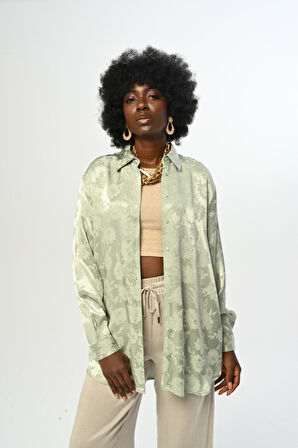 KADIN DESENLİ OVERSİZE KESİM GÖMLEK