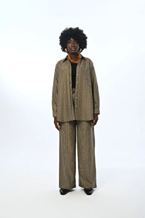 KADIN İNCE ÇİZGİLİ SİMLİ OVERSİZE KESİM GÖMLEK