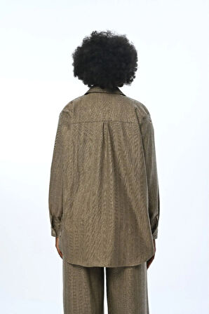 KADIN İNCE ÇİZGİLİ SİMLİ OVERSİZE KESİM GÖMLEK