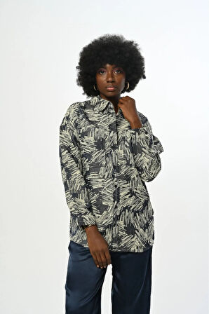 KADIN KARIŞIK DESENLİ ÇİFT CEPLİ GÖMLEK