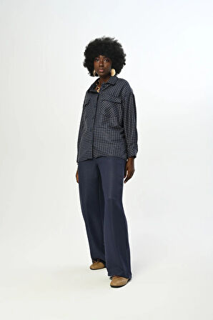 KADIN KARE DESENLİ SİMLİ ÇİFT CEPLİ GÖMLEK