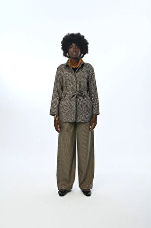 KADIN KARIŞIK DESENLİ CEPLİ KUŞAKLI GÖMLEK