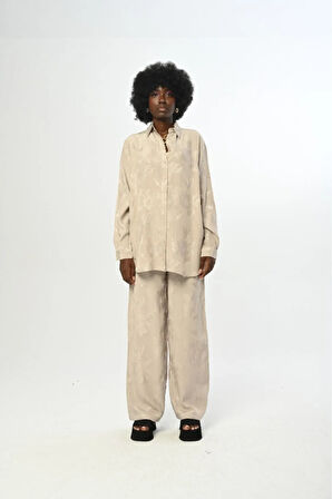 KADIN ÇİÇEK DESENLİ OVERSİZE KESİM GÖMLEK