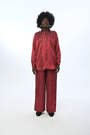 KADIN DÜZ RENK ÇİZGİLİ OVERSİZE KESİM GÖMLEK