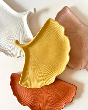 •  Ginkgo Biloba •  Dekoratif tepsi •  Doğal dekorasyon •  Sanatsal tasarım •  Minimalist dekor •  Fonksiyonel aksesuvar •  Anahtarlık tepsi, Gingko Yaprağı Tepsi | Dekoratif Takı Tepsisi | Minimalist EDC Tepsisi | Estetik Yeni Eve Taşınma Hediyesi. 