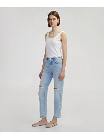 İpekyol Eskitme Efektli Mom Fit Jean Pantolon