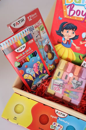 DEKOMUS GIFT BOX ÖZELİ KUTULU FATİH BOYAMA OKUL HOBİ SETİ
