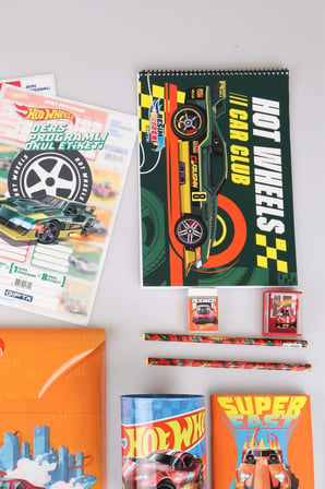 YENİ SEZON LİSANSLI HOT WHEELS 12 PARÇA KIRTASİYE SETİ ÇITÇIT DOSYA,KALEM,SİLGİ,KUMBARA,KALEMTRAŞ,RESİM DEFTERİ,OKUL ETİKETİ