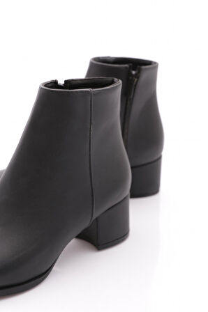 Dgn Si-07K Kadin 22K Sivri Burun Topuklu Bilek Bot