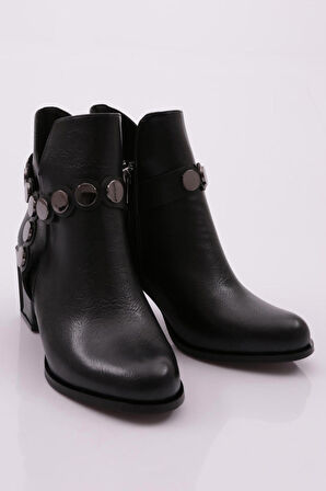 Dgn 810-22K Kadın Toka Detayli Topuklu Bot