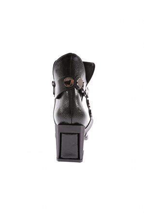 Dgn 810-22K Kadın Toka Detayli Topuklu Bot