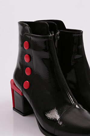 Dgn 725-22K Kadın Aksesuar Detayli Topuklu Bot