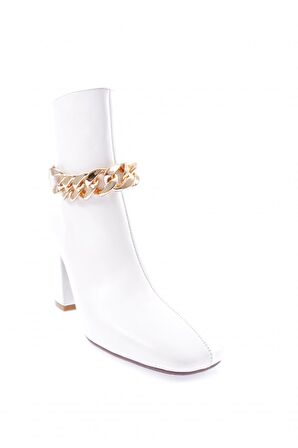 Dgn K405-22K Kadın Zincir Aksesuarli  Topuklu Bot