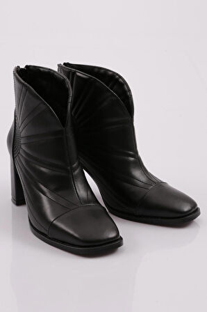 Dgn K920-22K Kadın Topouklu Bot