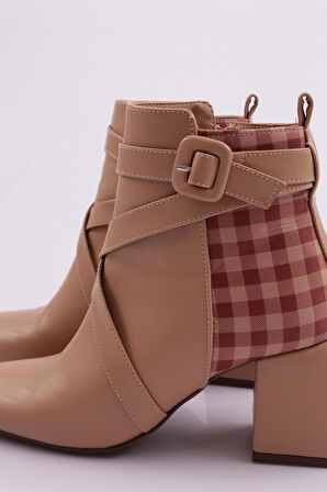 Dgn K205-22K Kadın Kemer Aksesuarli Çerçeve Topuklu Bot