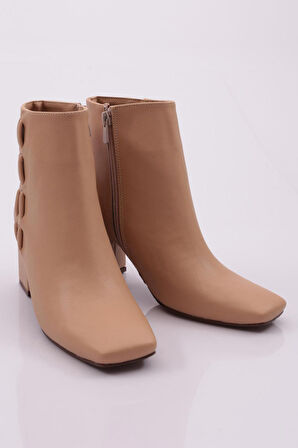 Dgn 5115  Kadın Küt Burun Çerçeve Topuklu Bot