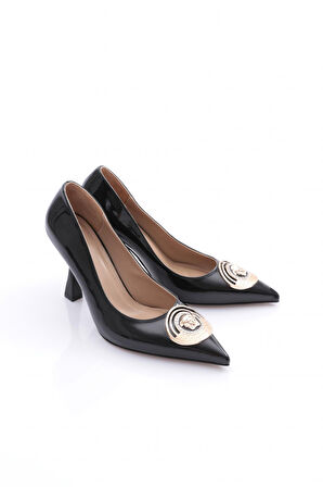 Dgn 1006 Kadin Sivri Burun Parmak Dekolteli Kare Yuvarlak Toka Topuklu Ayakkabi