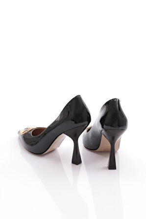 Dgn 1006 Kadin Sivri Burun Parmak Dekolteli Kare Yuvarlak Toka Topuklu Ayakkabi