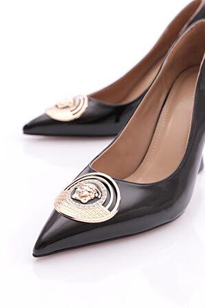 Dgn 1006 Kadin Sivri Burun Parmak Dekolteli Kare Yuvarlak Toka Topuklu Ayakkabi