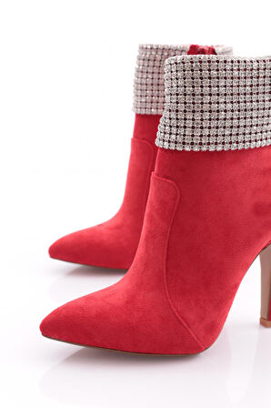 Dgn 4259 Kadin Sivri Burun Kristal Taşli İnce Topuklu Bot