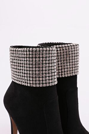 Dgn 4259 Kadın Sivri Burun Kristal Taşli İnce Topuklu Bot