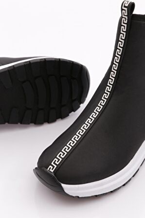 Dgn 685 Kadın Kalin Taban Fermuar Detayli Bot