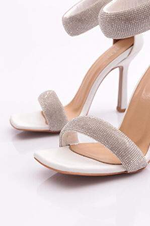 Dgn 8044Kadin Silver Taşli Bilekten Bağli Topuklu Sandalet