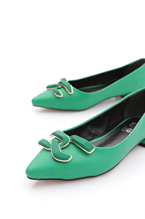 Dgn 2606 Kadin Sivri Burun Metal Tokali Babet