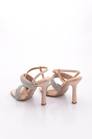 Dgn 2032 Kadin Sirali Kalin Sirali Ve Çapraz Bantli Silver Taşli Topuklu Sandalet