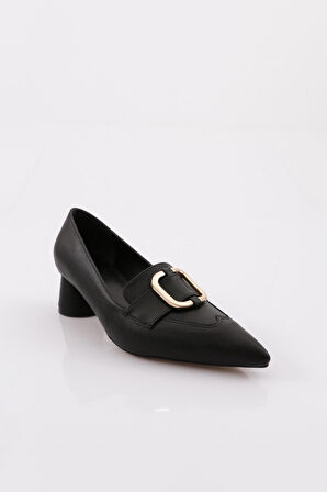 Dgn 4310 Kadın Metal Aksesuarli Sivri Burun Kalin Kisa Topuklu Ayakkabi