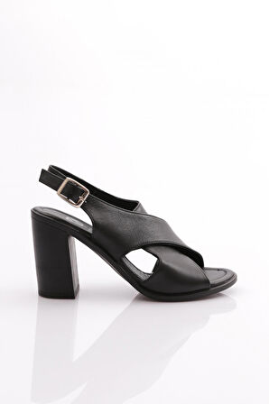 Dgn 17-05  Kadın Topuklu Sandalet