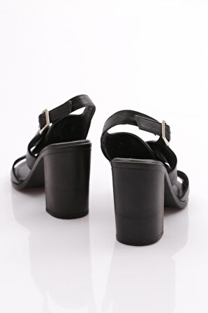 Dgn 17-05  Kadın Topuklu Sandalet