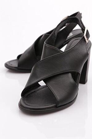 Dgn 17-05  Kadın Topuklu Sandalet