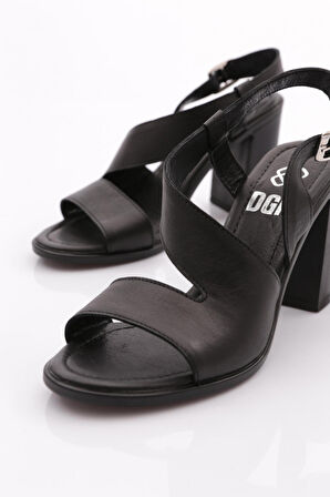 Dgn 17-04  Kadın Topuklu Sandalet