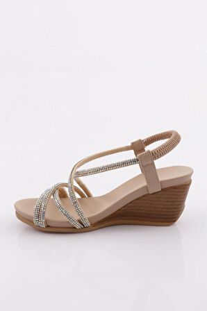 Dgn 1046 Kadın Dolgu Taban Çapraz Bantli Sandalet