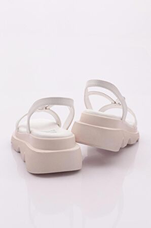 Dgn 3511 Kadın Kalin Taban Taş İpli Sandalet