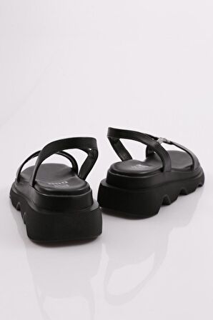 Dgn 3511 Kadın Kalin Taban Taş İpli Sandalet